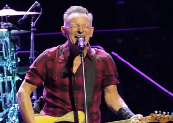 Bruce Springsteen volvió a los escenarios intacto tras los problemas de salud que pospusieron su gira mundial