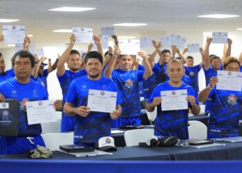 Curso Internacional para Entrenadores de Fútbol Playa tuvo emotiva clausura