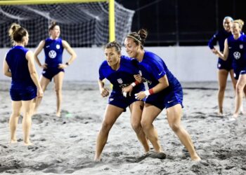 La selección femenina de Estados Unidos vuelve a la carga en El Salvador Beach Soccer Cup 2024