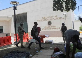 Estados Unidos retira a su personal de la embajada de Haití