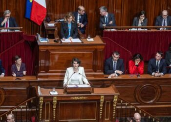 Francia se convirtió en el primer país en proteger el aborto en su Constitución