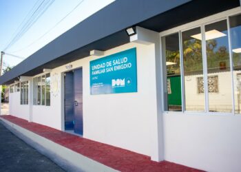 DOM entrega moderna Unidad de Salud Familiar en San Emigdio, La Paz