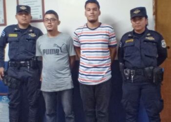 Capturan a motoristas que protagonizaron una pelea en carretera al Puerto de La Libertad