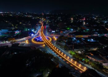 Inauguran paso multinivel sobre el redondel UNICAES en Santa Ana