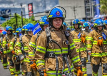 Cuerpo de Bomberos se amplía de 200 a 800 miembros