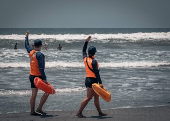 Despliegan unidad de Guardavidas en diferentes playas y parques acuáticos