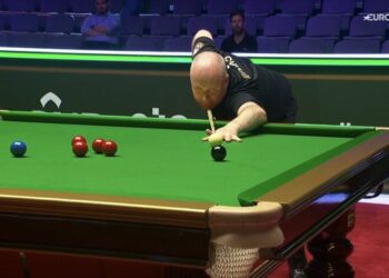 (VIDEO) Tuvo la oportunidad de ganar 500 mil dólares con un tiro y el desenlace impactó al mundo del billar