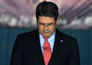 ¿Cómo reaccionó Juan Orlando Hernández, expresidente de Honduras, al ser declarado culpable de narcotráfico su juicio en EE.UU.?