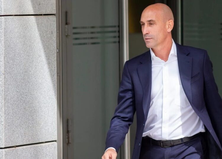 Luis Rubiales será detenido cuando vuelva a España