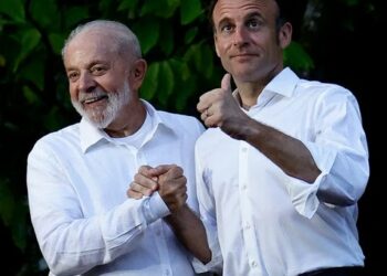 Macron propone ampliar alianza militar con Brasil