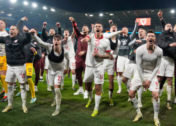 Polonia Y Lewandowski se clasifican a la Eurocopa por penales en Gales