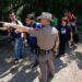 Ley de arresto de inmigrantes en Texas vuelve a estar en suspenso después de entrar en vigor brevemente