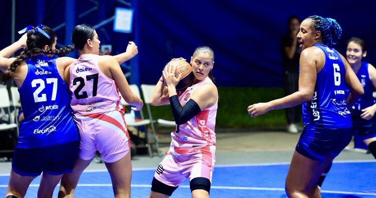 San Salvador, líder invicto en la LMBF