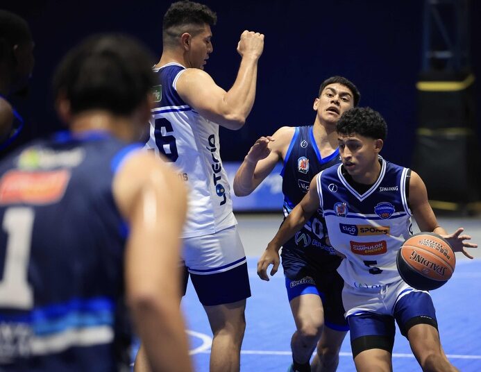 Salvadoreños triunfa en su debut de la LMB