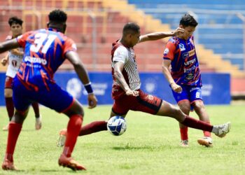 Santa Ana Municipal supera con creces a San Vicente en la LNF