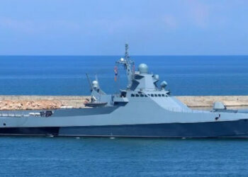 (VIDEO) Ucrania hundió otro buque de guerra ruso en el Mar Negro