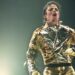 El director del documental “Leaving Neverland” criticó con dureza la próxima biopic de Michael Jackson