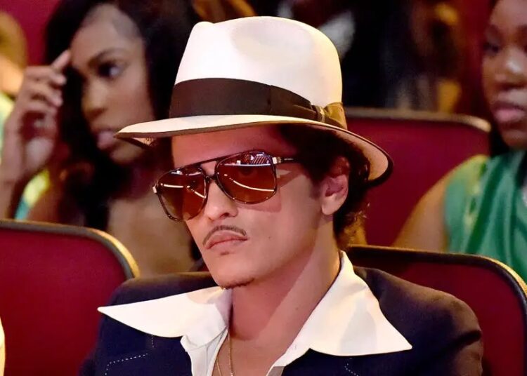 Bruno Mars ha acumulado una deuda millonaria por culpa de las apuestas
