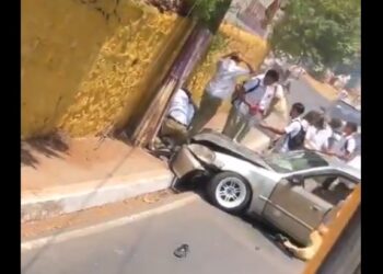 Cuatro estudiantes resultan lesionados en accidente de tránsito en Zacatecoluca, La Paz