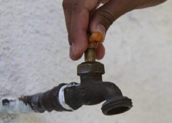 ANDA anuncia deficiencia de servicio de agua en algunas residenciales de Colón, La Libertad