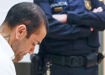 Desmienten suicidio de Dani Alves en prisión de España