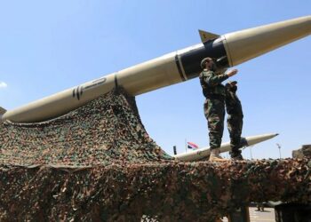 Los hutíes lanzan su mayor ataque en el Mar Rojo hasta ahora