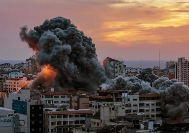 Congresista estadounidense pide lanzar bombas nucleares en Gaza y Ucrania para finaliza conflictos