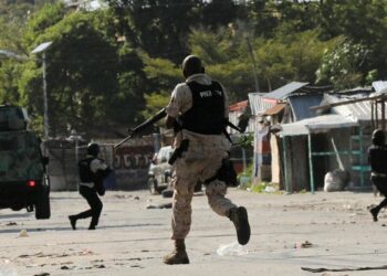 Haití prorrogó el estado de emergencia en Puerto Príncipe por un mes en medio de la violencia de bandas criminales