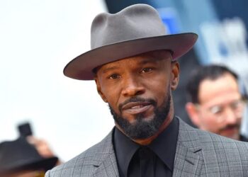 Jamie Foxx hablará de la misteriosa enfermedad que casi acaba con su vida en un monólogo de comedia