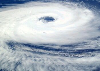 Fenómeno de La Niña podría tocar territorio nacional en junio próximo, afirma ministro Fernando López