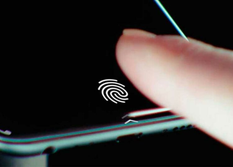 Advierten del posible robo las huellas de los dedos desde los celulares