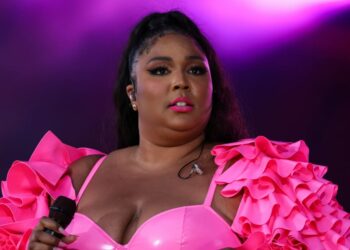 Lizzo colocó «renuncio» en sus redes sociales y encendió las alarmas entre sus seguidores