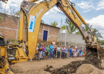 DOM mejora calle Pepenance de Atiquizaya que va a beneficiar a unas 3,000 personas