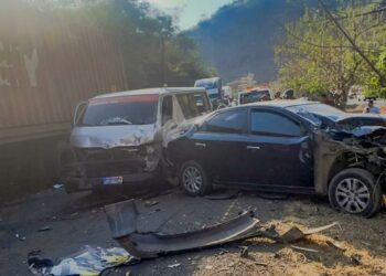 Seis policías lesionados en múltiple accidente de tránsito en La Curva de La Leona, de San Vicente