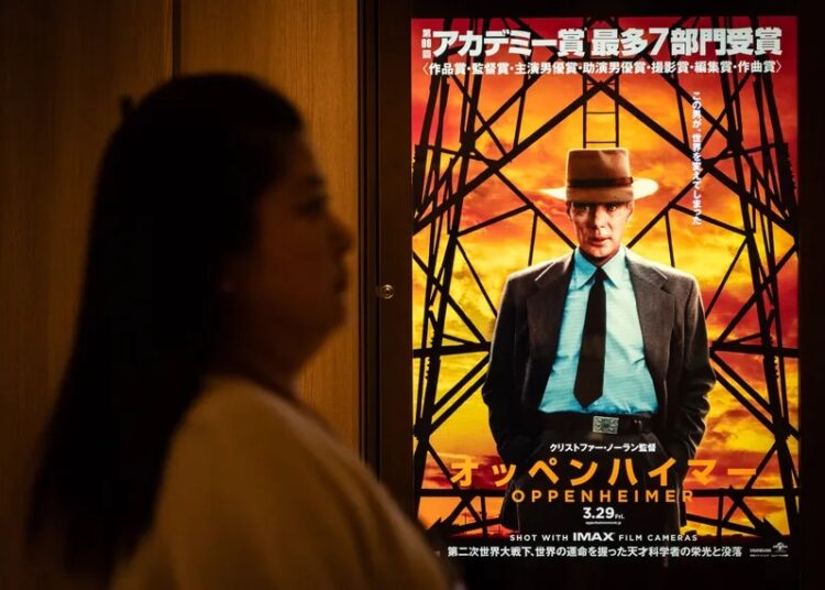 Japón finalmente proyecta “Oppenheimer” pero con advertencias de contenido sensible y malestar en Hiroshima