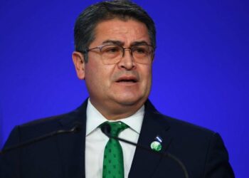 Expresidente hondureño Hernández se defiende en juicio por narcotráfico en EEUU