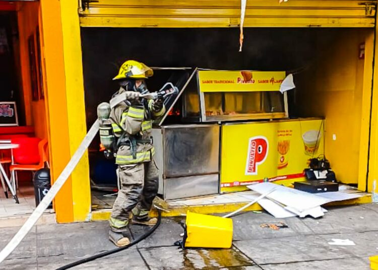 Explosión de tambo de gas en Pollo Pinulito deja a tres personas con quemaduras
