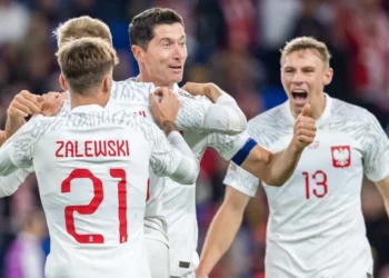 Polonia-Gales, Islandia-Ucrania y Georgia-Grecia, finales de la repesca de la Eurocopa