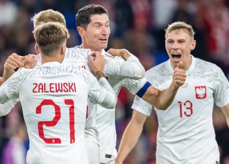 Polonia-Gales, Islandia-Ucrania y Georgia-Grecia, finales de la repesca de la Eurocopa