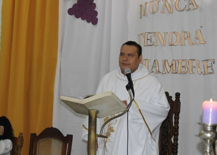 Juez ordena prisión para párroco de La Resurrección, de Sonsonate, acusado de violación de una menor