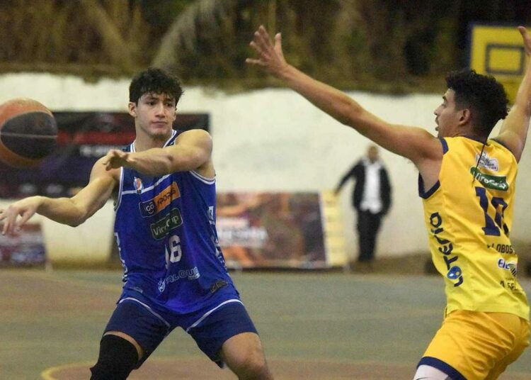 Salvadoreños no suelta el liderato de la LMB