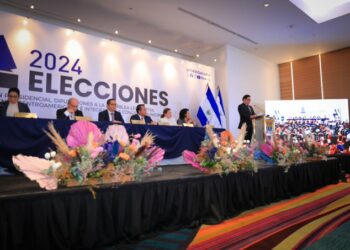 Diputados reciben credenciales para nuevo periodo legislativo