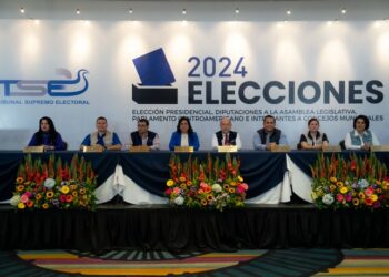 TSE da por iniciada la jornada electoral para elegir alcaldes y diputados Parlacen