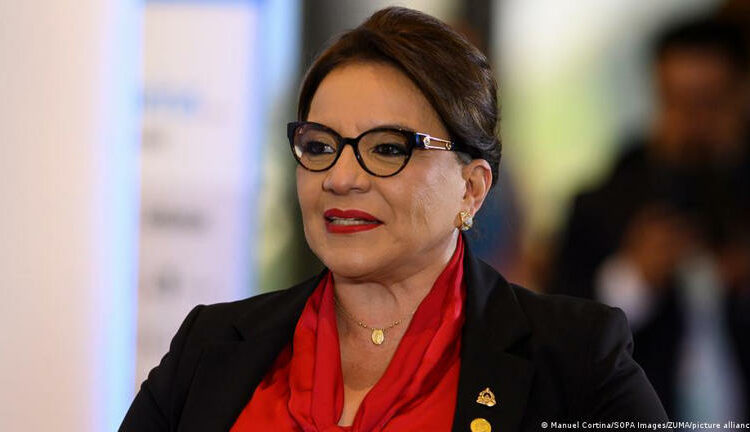 Miembros de Celac desautorizan comentarios de Xiomara Castro que felicitó a Vladimir Putin, por su reelección