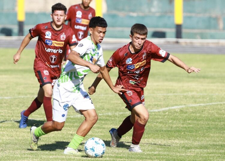 Anthony Águila, segundo goleador de la Liga Nacional de Fútbol, en la mira de Firpo