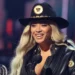 Beyoncé hace historia con «Cowboy Carter» al alcanzar el primer lugar en la lista de éxitos de country
