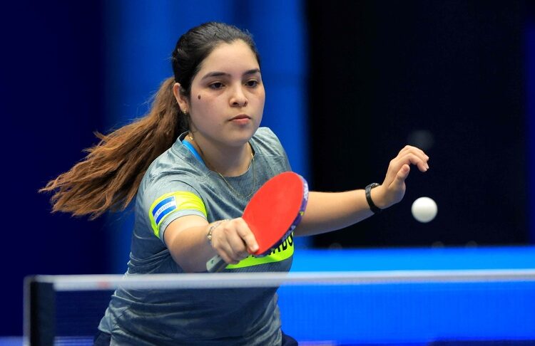 Salvadoreñas caen en semis ante Costa Rica en el Centroamericano Mayor