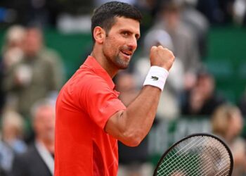 Novak Djokovic le roba un récord a Nadal y regresa a semifinales de Montecarlo nueve años después