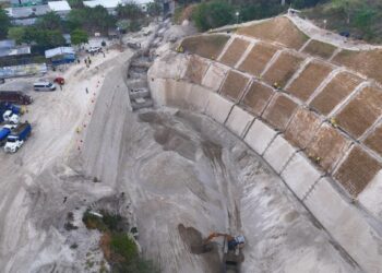 Obras Públicas avanza en obras de mitigación en colonia Santa Eduviges, Soyapango
