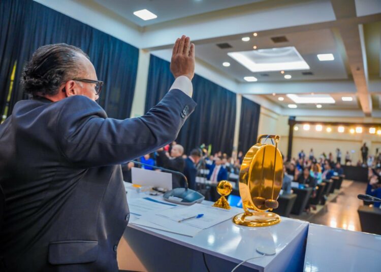 Asamblea aprobó ley para transparentar transición a la reestructuración municipal